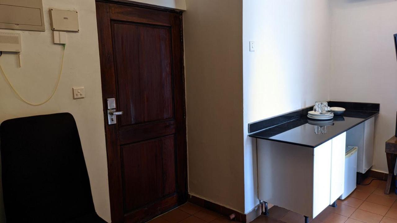 A Lovely Studio Apartment With Gym And Pool Access 다르에스살람 외부 사진