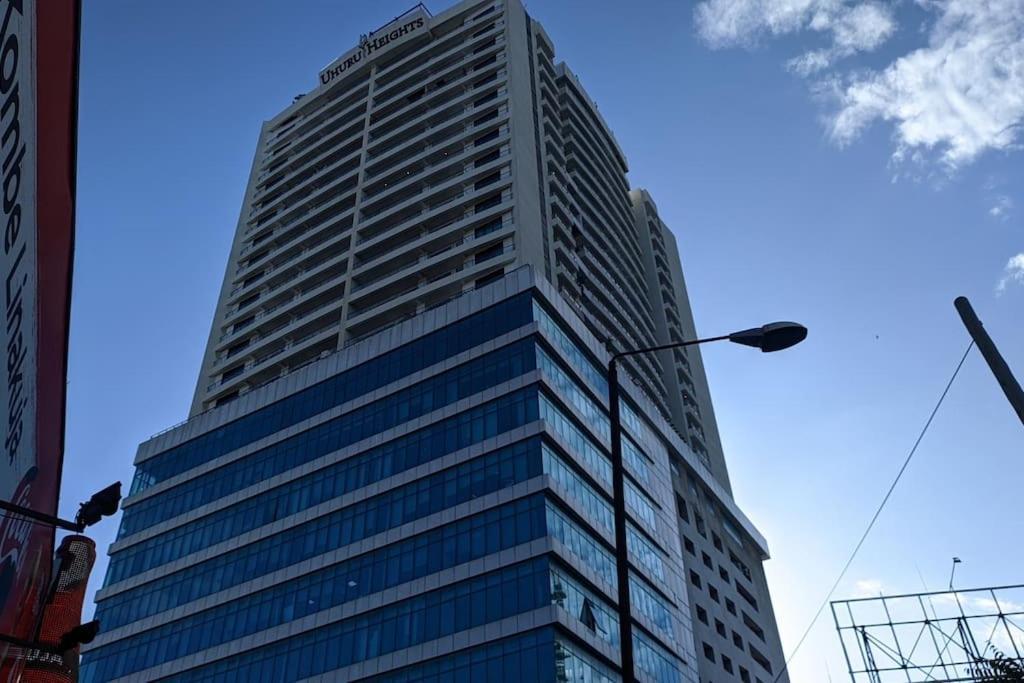 A Lovely Studio Apartment With Gym And Pool Access 다르에스살람 외부 사진