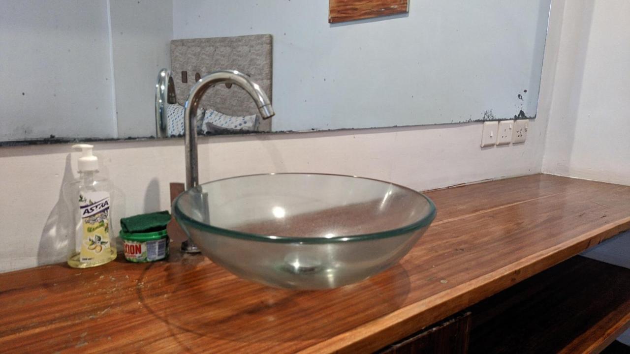 A Lovely Studio Apartment With Gym And Pool Access 다르에스살람 외부 사진